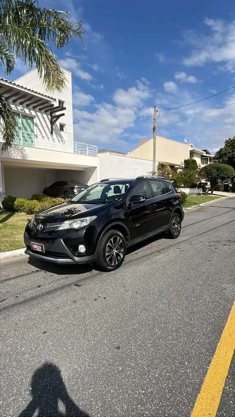 Veículo com acabamento premium após estética automotiva Kadosh